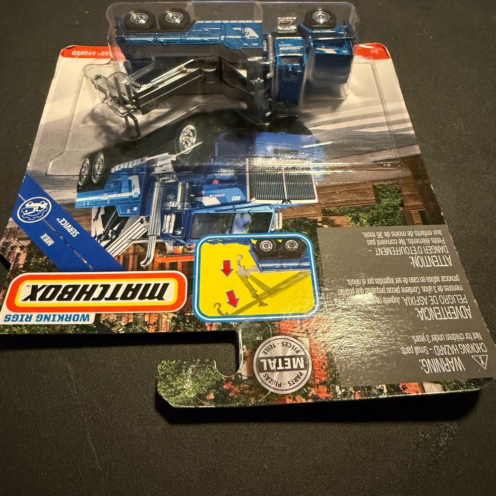 Mattel Blue Service Tow Truck - Picture 3 of 4